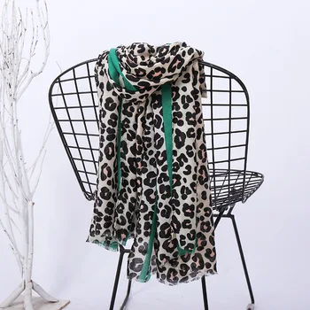 Fierbinte 2020 Spania Brand Leopard Dot Dungi Ciucure Vascoza Șal Eșarfă Pentru Femei De Înaltă Calitate De Imprimare Pashmina Furat Musulmane Hijab Sjaal